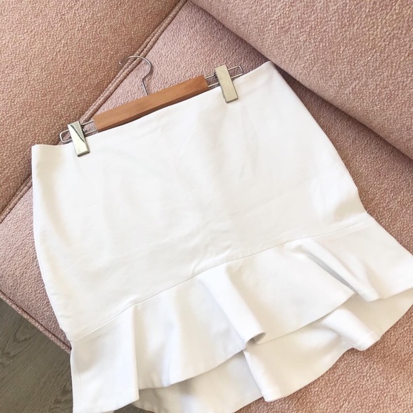Zara White Peplum Skirt never worn - Picture 2 of 6